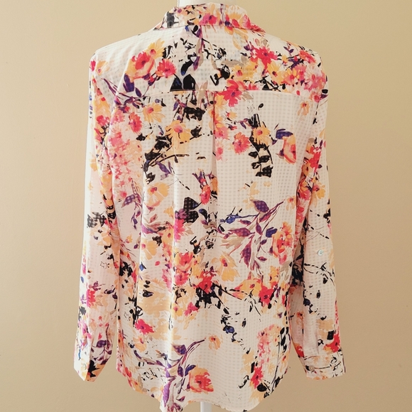 Notations floral utility button down size large - Picture 4 of 6
